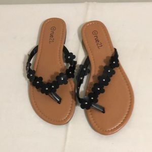 Rue21 flat floral sandals. Size 6